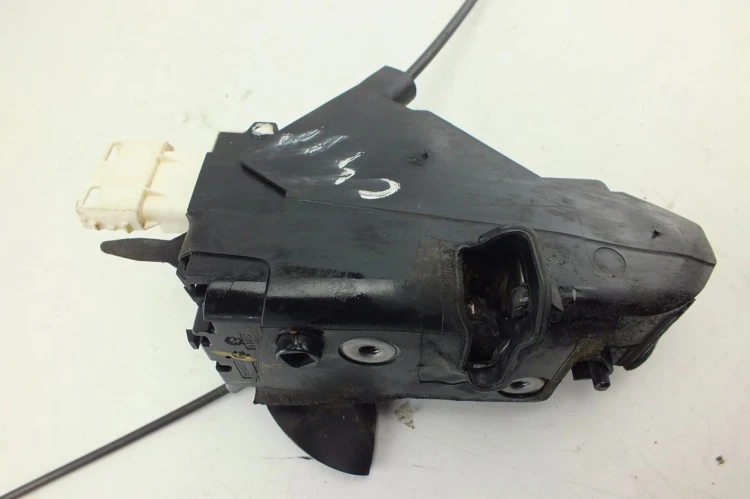 ZAMEK DRZWI PRAWY PRZÓD CITROEN C4 I (2004-2008) 1.6 16V