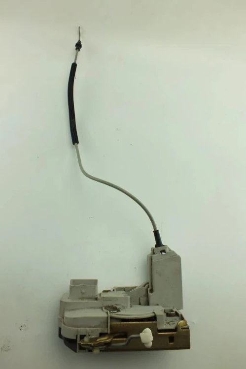 ZAMEK DRZWI PRAWY PRZÓD PEUGEOT 307 (2001-2005) 1.6 16V