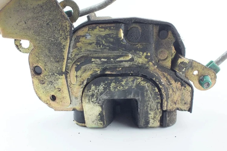 ZAMEK DRZWI PRAWY PRZÓD NISSAN ALMERA N16(2000-2006) 1.8 16V