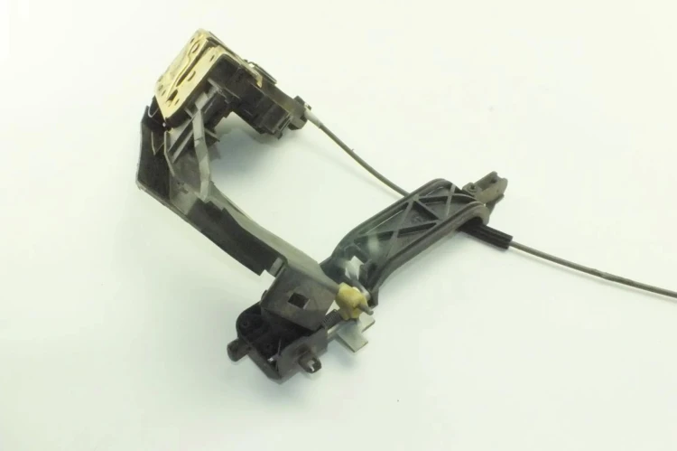ZAMEK DRZWI PRAWY PRZÓD FORD FOCUS MK1 1.8 TDCI