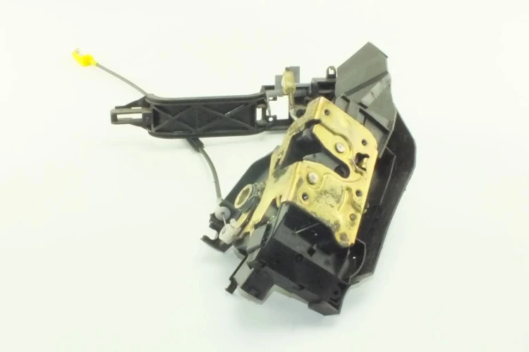 ZAMEK DRZWI PRAWY PRZÓD FORD FOCUS MK1 1.8 TDCI