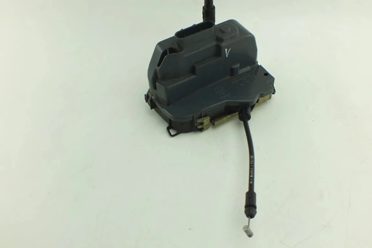 ZAMEK DRZWI PRAWY TYŁ RENAULT VEL SATIS (2002-2009) 2.2 DCI