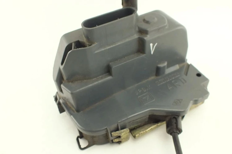 ZAMEK DRZWI PRAWY TYŁ RENAULT VEL SATIS (2002-2009) 2.2 DCI