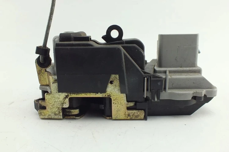 ZAMEK DRZWI PRAWY PRZÓD CITROEN XSARA PICASSO (1999-2004) 1.6 8V