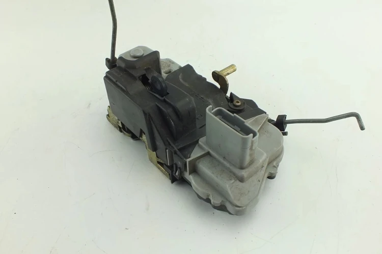 ZAMEK DRZWI PRAWY PRZÓD CITROEN XSARA PICASSO (1999-2004) 1.6 8V