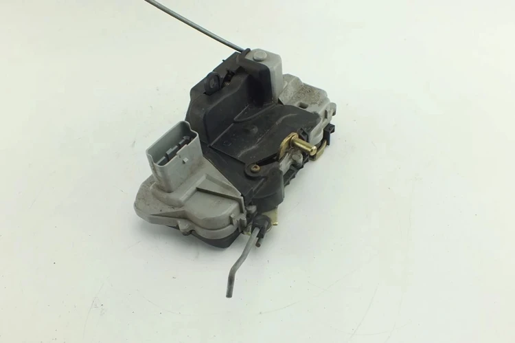 ZAMEK DRZWI PRAWY PRZÓD CITROEN XSARA PICASSO (1999-2004) 1.6 8V