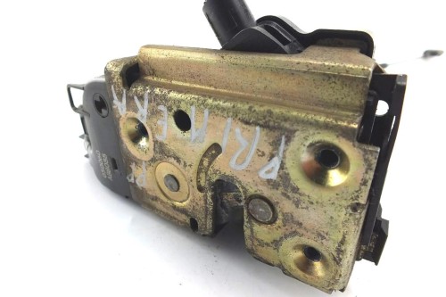 ZAMEK DRZWI PRAWY PRZÓD NISSAN PRIMERA P12 1.9 DCI