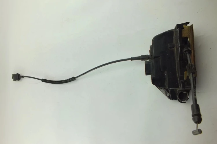 ZAMEK DRZWI PRAWY PRZÓD NISSAN PRIMERA P12 1.9 DCI