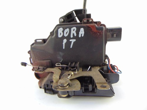 ZAMEK DRZWI PRAWY TYŁ VOLKSWAGEN BORA (1998-2005) 1.6