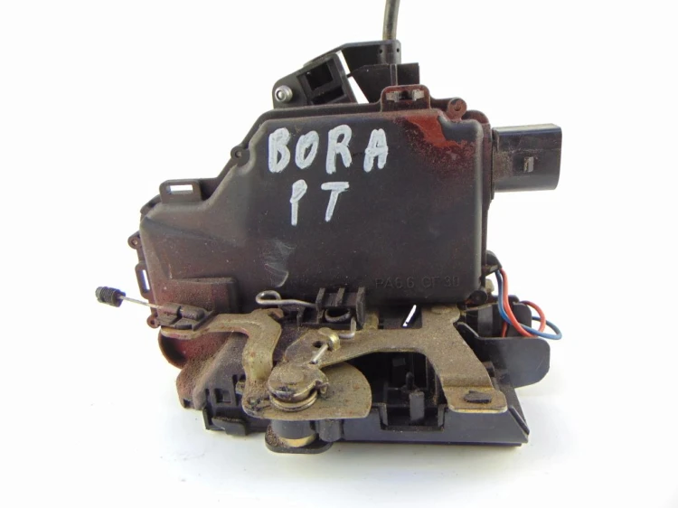 ZAMEK DRZWI PRAWY TYŁ VOLKSWAGEN BORA (1998-2005) 1.6