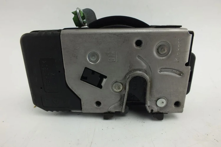 ZAMEK DRZWI PRAWY PRZÓD OPEL MERIVA (2002-2010) 1.4 16V