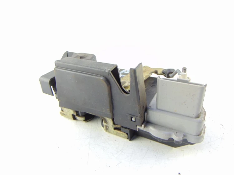 ZAMEK DRZWI PRAWY TYŁ CITROEN XSARA PICASSO LIFT (2004-2008)