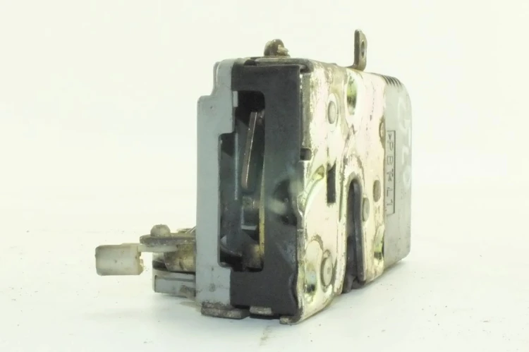 ZAMEK DRZWI LEWY PRZÓD CITROEN C5 I (2001-2004) 2.0 16V