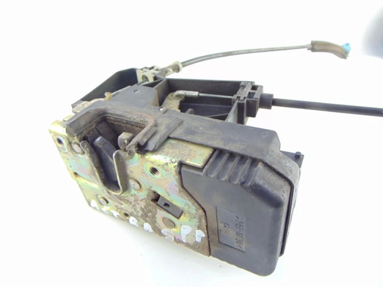 ZAMEK DRZWI PRAWY PRZÓD OPEL ASTRA II 1.7 DTI 90561154