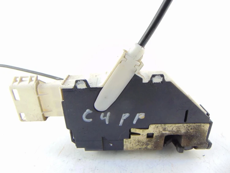 ZAMEK DRZWI PRAWY PRZÓD CITROEN C4 I (2004-2008) 1.6 16V 9681331480