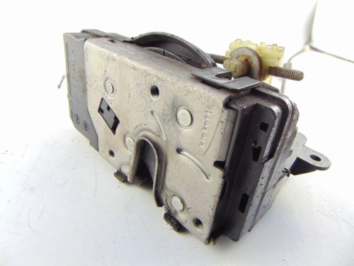 ZAMEK DRZWI PRAWY PRZÓD OPEL ASTRA H (2006-2014) 1.6 16V 13210749