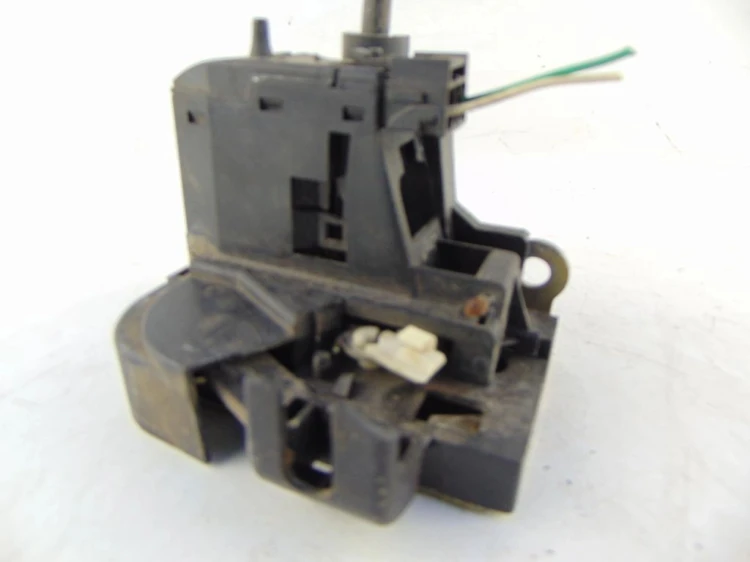 ZAMEK DRZWI PRAWY PRZÓD RENAULT SCENIC I LIFT (1999-2003) 1.6 16V