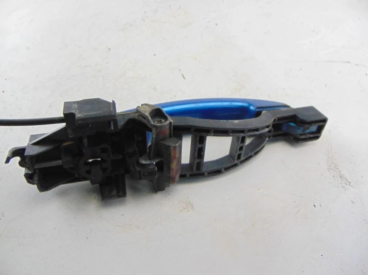 ZAMEK DRZWI PRAWY PRZÓD FORD FOCUS MK2 (2004-2011) 2.0 TDCI