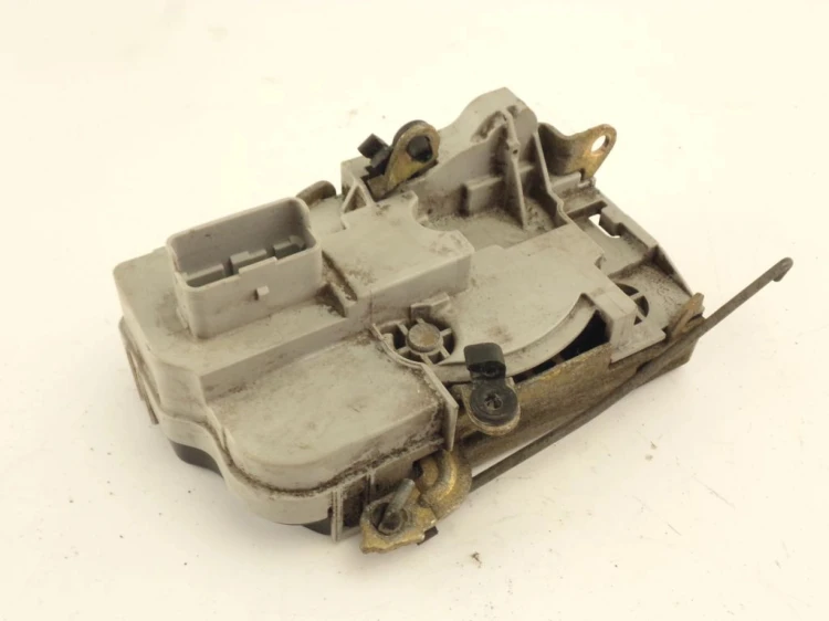 ZAMEK DRZWI PRAWY PRZÓD PEUGEOT 406 (1995-1999) 1.8