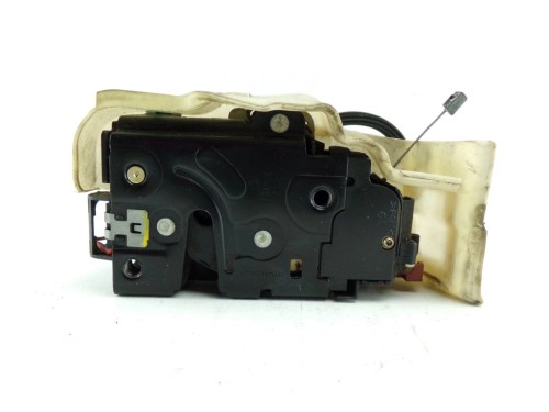 ZAMEK DRZWI LEWY PRZÓD VOLKSWAGEN GOLF V 1.4 16V