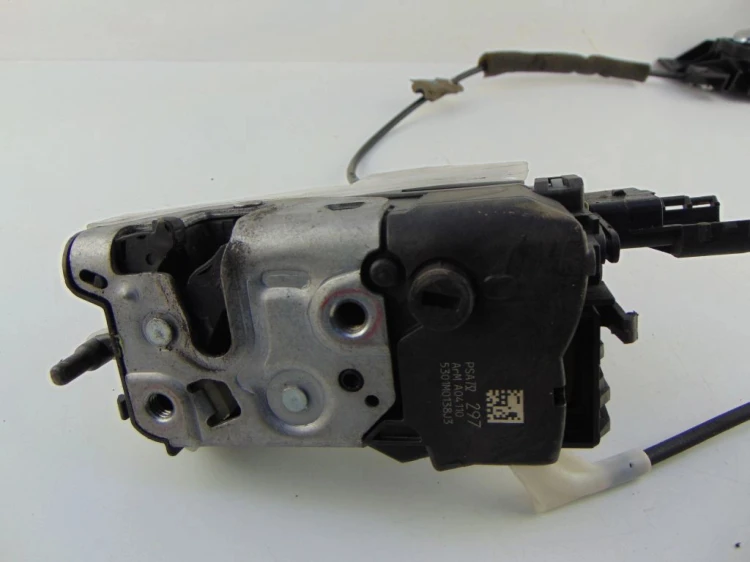 ZAMEK DRZWI LEWY TYŁ PEUGEOT 3008 1.6 THP