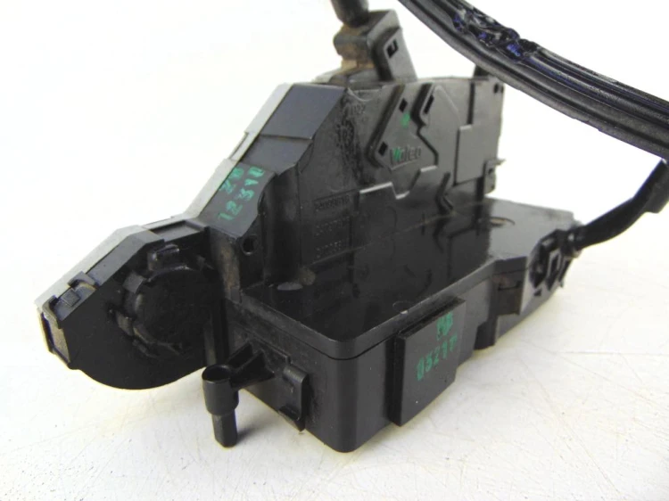 ZAMEK DRZWI PRAWY PRZÓD CITROEN C4 PICASSO (2006-2013)