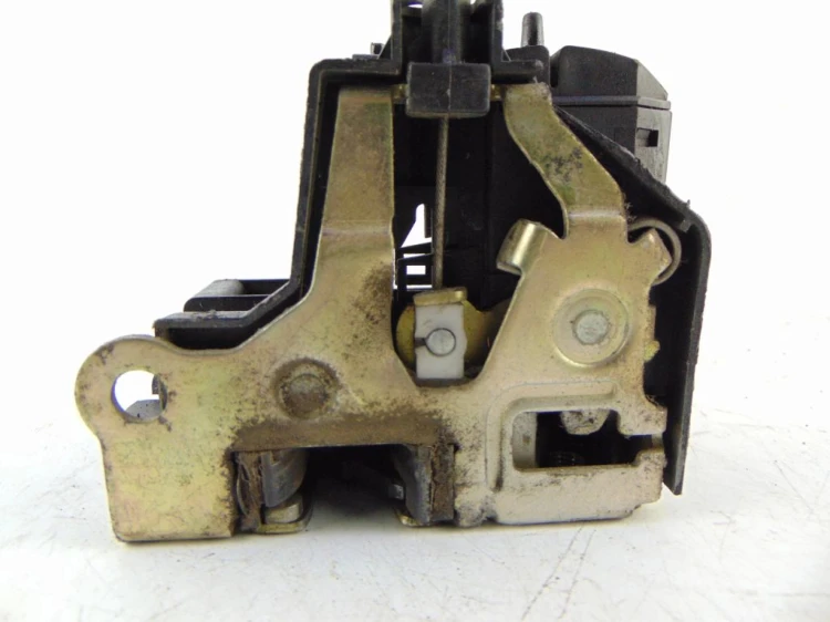 ZAMEK DRZWI PRAWY PRZÓD RENAULT SCENIC I LIFT (1999-2003)