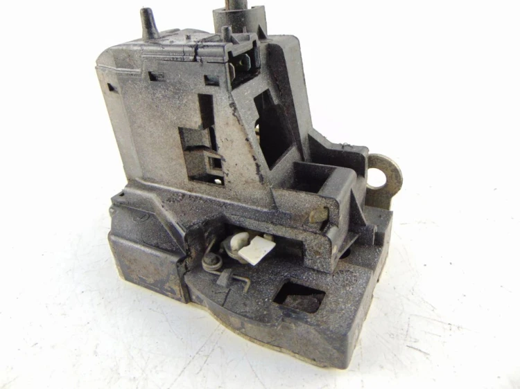 ZAMEK DRZWI PRAWY PRZÓD RENAULT SCENIC I LIFT (1999-2003)
