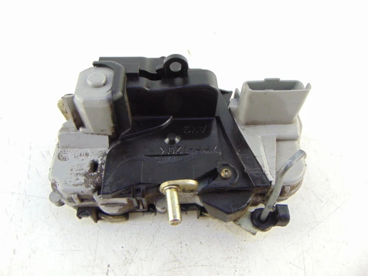 ZAMEK DRZWI LEWY TYŁ CITROEN XSARA PICASSO LIFT (2004-2008)
