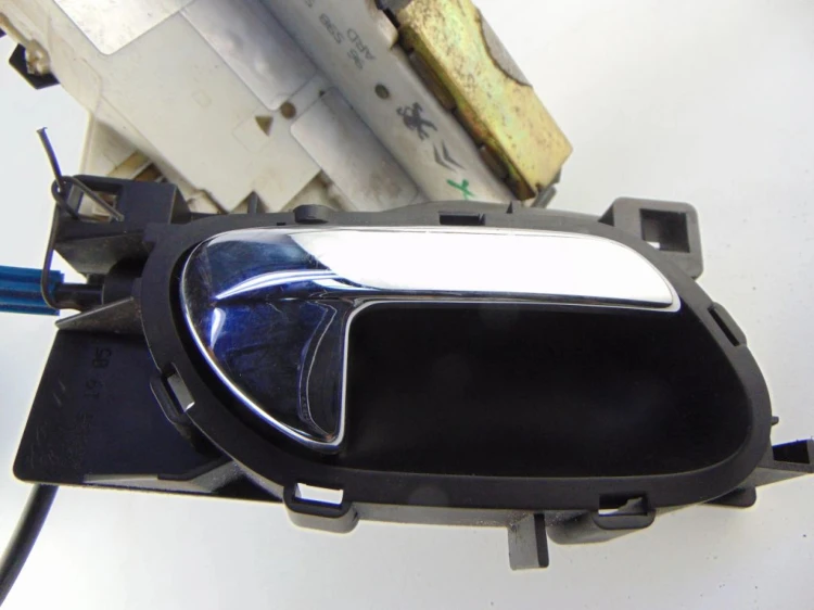 ZAMEK DRZWI PRAWY TYŁ PEUGEOT 407 (2004-2008) 2.0 HDI 9659854080E