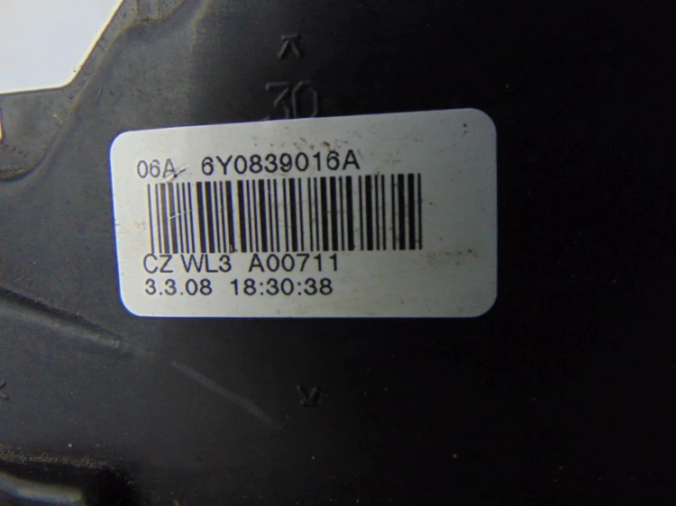ZAMEK DRZWI PRAWY TYŁ SKODA FABIA II(2007-2014) 6Y0839016A