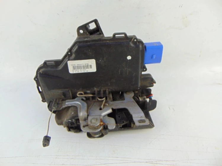 ZAMEK DRZWI PRAWY PRZÓD SKODA FABIA II(2007-2014) 3B28307016AB