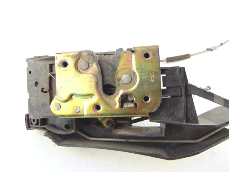 ZAMEK DRZWI PRAWY PRZÓD FORD FOCUS MK1 1.8 TDCI