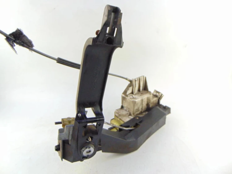 ZAMEK DRZWI PRAWY PRZÓD FORD FOCUS MK1 LIFT (2001 -2004) 1.8 TDCI 100HP