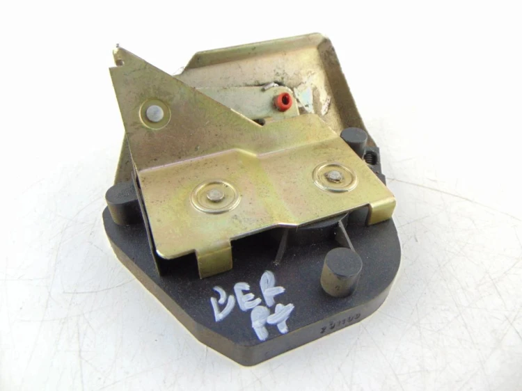ZAMEK DRZWI PRAWY TYŁ CITROEN BERLINGO II (2003-2010) 1.9 DW8