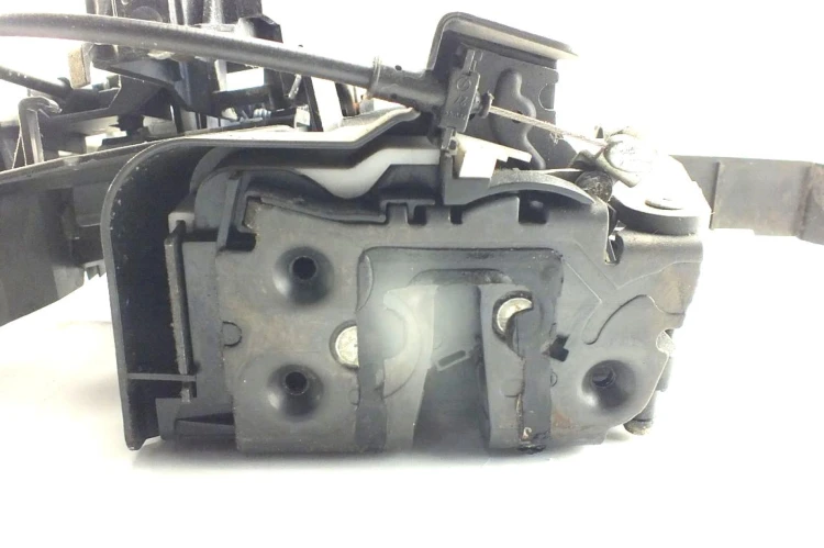ZAMEK DRZWI PRAWY TYŁ FORD C-MAX (2003-2006) 2.0TDCI