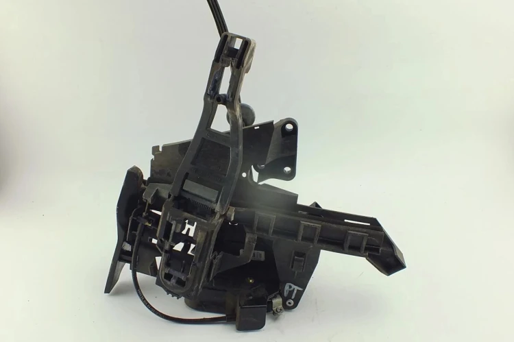 ZAMEK DRZWI PRAWY TYŁ FORD C-MAX (2003-2006) 2.0TDCI