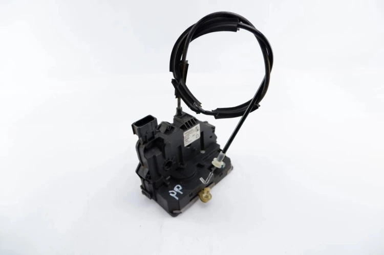 ZAMEK DRZWI PRAWY PRZÓD FIAT GRANDE PUNTO 55702904