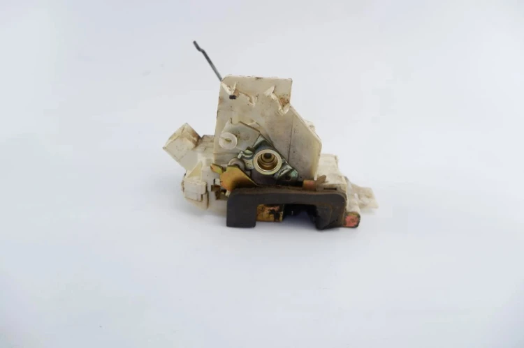 ZAMEK DRZWI PRAWY PRZÓD FORD COUGAR (1998 – 2002) 2.0 BENZ 96BG-F21812-EM