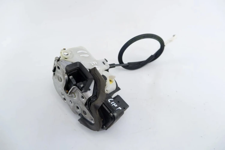ZAMEK DRZWI PRAWY PRZÓD OPEL INSIGNIA LIFT (2013-2015) 2.0 CDTI 140KM