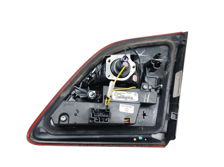 LAMPA LEWY TYŁ W KLAPE MERCEDES ML W166 (2011-2015) 2.2 BlueTEC 204KM A1669