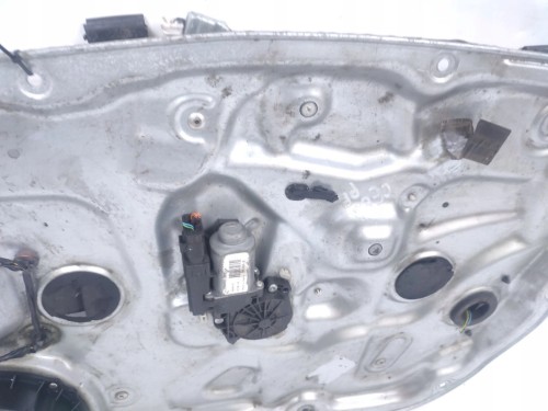 PODNOŚNIK SZYBY PRAWY PRZÓD KIA CEED I LIFT 1.6 CRDI 824801H130