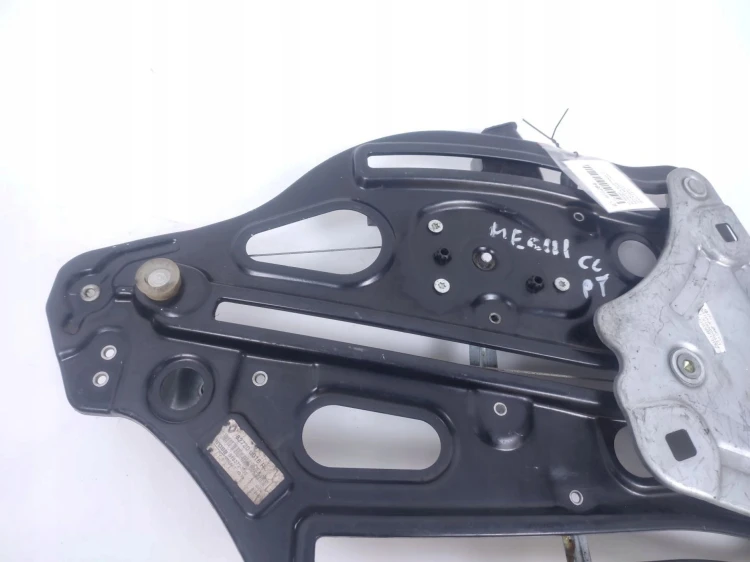 PODNOŚNIK SZYBY PRAWY TYŁ RENAULT MEGANE III (2008-2013) 1.9 DCI 827200018