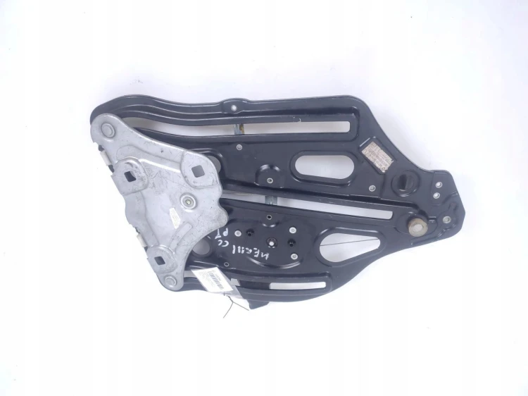 PODNOŚNIK SZYBY PRAWY TYŁ RENAULT MEGANE III (2008-2013) 1.9 DCI 827200018