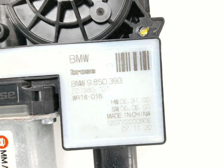 PODNOŚNIK SZYBY LEWY TYŁ BMW 2 F44 GRAN COUPE (2019-) 1.5 T 140KM 9850393 9
