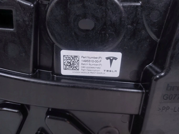 PODNOŚNIK SZYBY LEWY PRZÓD TESLA MODEL Y (2019-) LONG RANGE DUAL MOTOR 351K