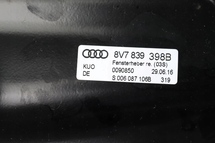PODNOŚNIK SZYBY PRAWY TYŁ AUDI A3 8V LIFT (2016-2020) 1.4 TFSI 150KM 8V7839