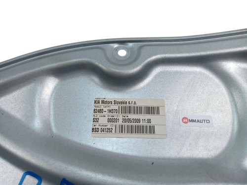 PODNOŚNIK SZYB PRAWY PRZÓD KIA PRO CEED I (2007-2010) 1.6 CRDI 90KM 82480-1