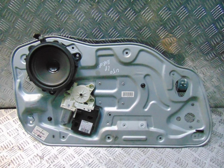 PODNOŚNIK SZYBY LEWY PRZÓD VOLVO V50 1.6D