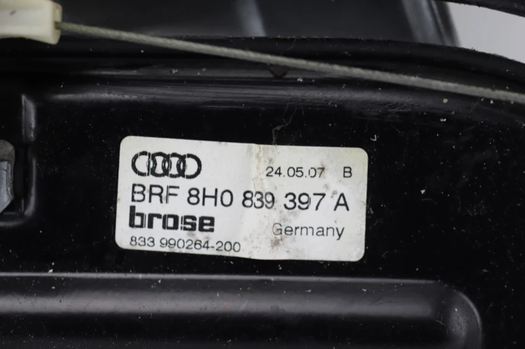PODNOŚNIK SZYBY LEWY TYŁ AUDI A4 B7(2004-2008)CABRIO 3.0 TDI 233KM QUTTRO 8